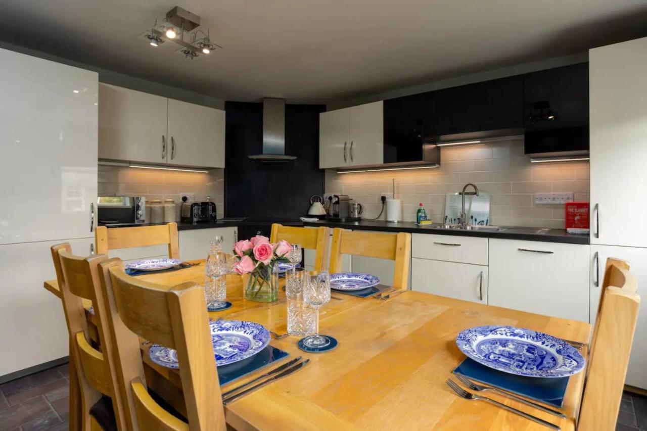Blackfriars Residence - Beautiful Home エディンバラ エクステリア 写真